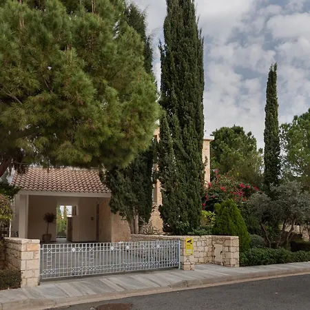 Villa Avyra Residences Amorosa Polis