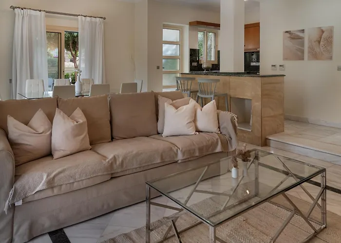 Avyra Residences Amorosa