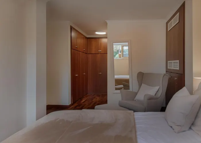 Avyra Residences Amorosa Polis