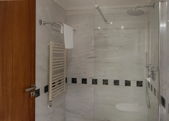 Avyra Residences Amorosa Polis