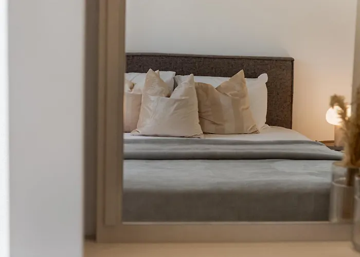 Avyra Residences Amorosa Villa Polis