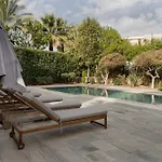 Avyra Residences Amorosa Villa *