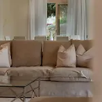 Avyra Residences Amorosa * Polis
