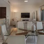 Avyra Residences Amorosa Villa