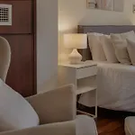 Avyra Residences Amorosa Polis