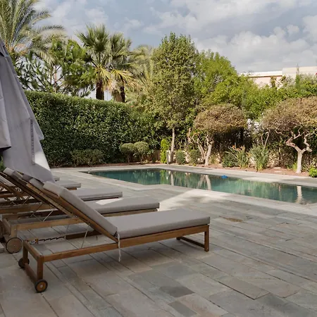 Avyra Residences Amorosa Villa *