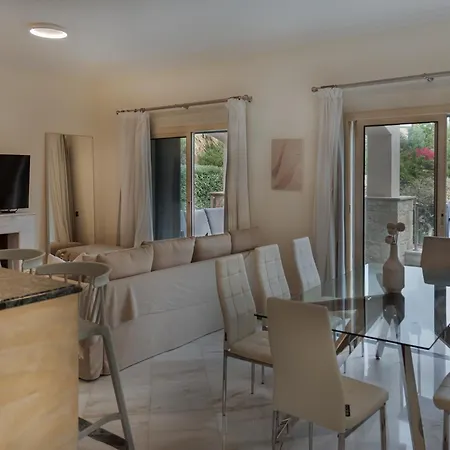 Villa Avyra Residences Amorosa Polis