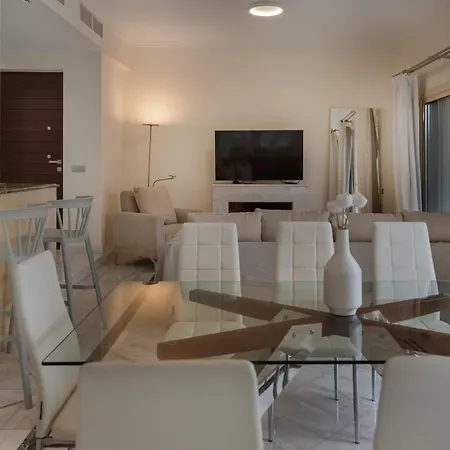 Avyra Residences Amorosa Villa