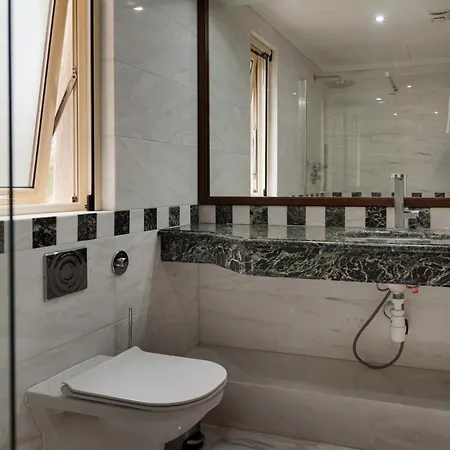 Villa Avyra Residences Amorosa