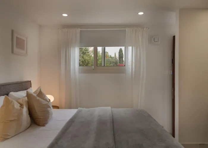 Avyra Residences Amorosa