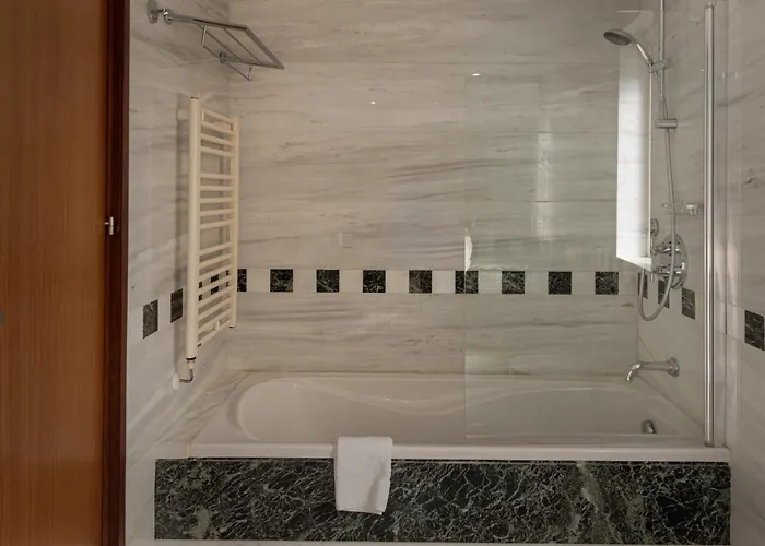 Vila Avyra Residences Amorosa