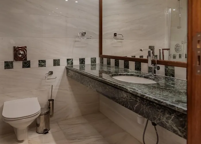 Vila Avyra Residences Amorosa